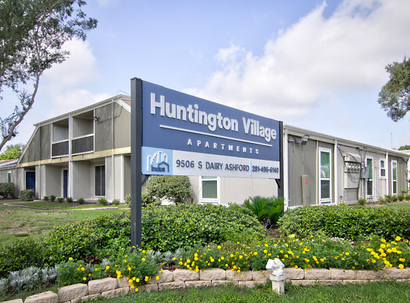 Huntington Village And Cambridge Crossing Apartments - Houston, TX