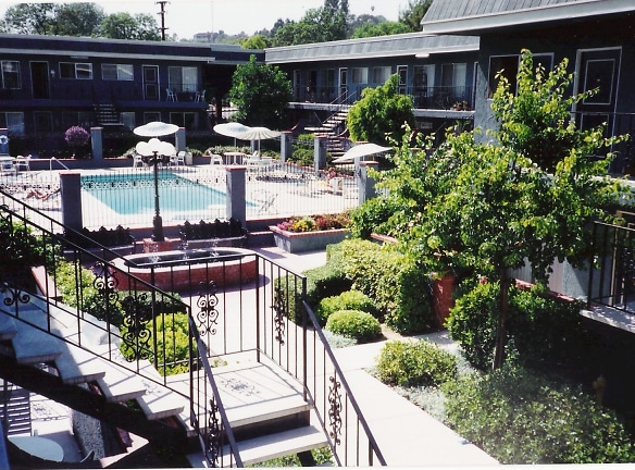 Casa De Helix Apartments - Spring Valley, CA