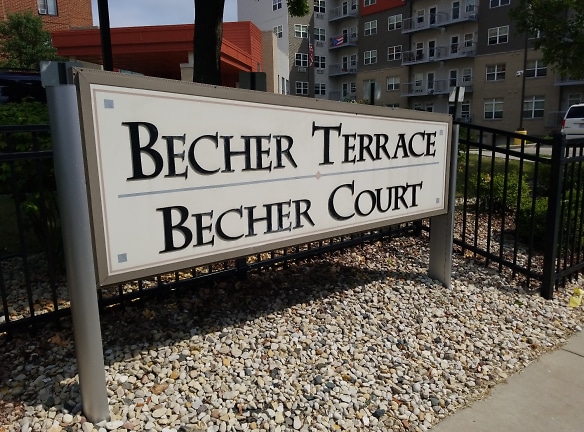 Becher Terrace Apartments - Milwaukee, WI