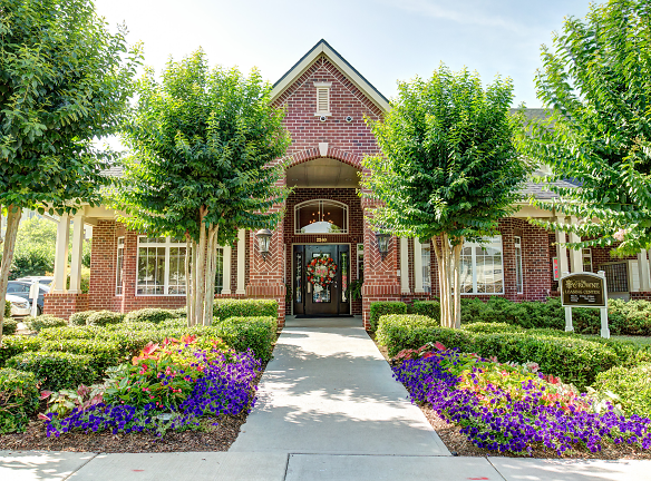 Crowne At Campus Pointe - Knoxville, TN