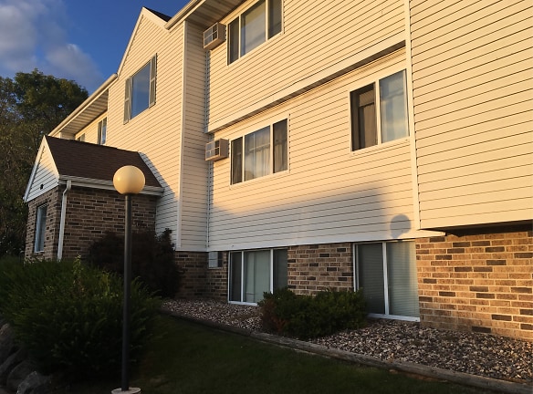 Ridgeview Heights Apartments - Madison, WI