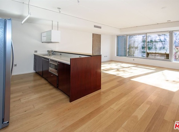 1155 S Grand Ave #307 - Los Angeles, CA