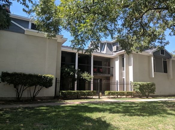Cornerstone Apartments - Dallas, TX