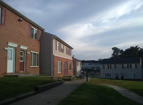 Capital Heights Townhouses Apartments - Martinsburg, WV