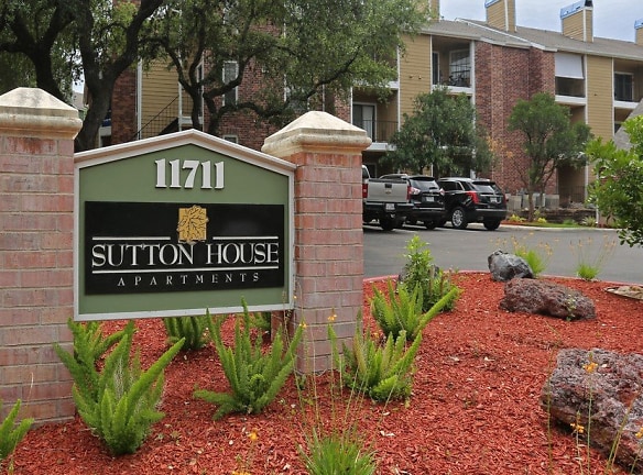 Sutton House Apartments - San Antonio, TX