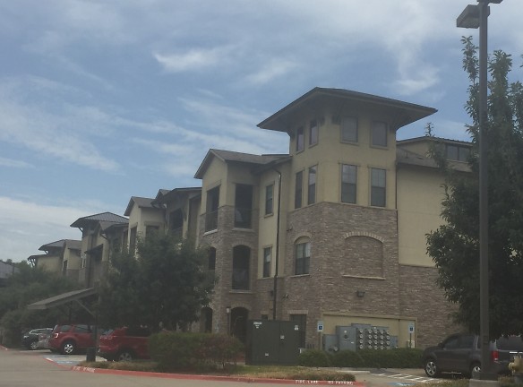 Discovery Village At Twin Creeks Apartments - Allen, TX