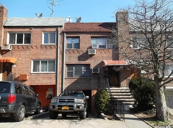 58 15 44th Ave Apartments - Queens, NY