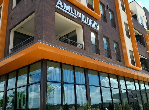 AMLI On Aldrich Apartments - Austin, TX