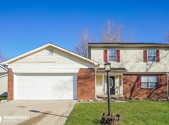 5682 Dobbs Ferry Dr - Indianapolis, IN