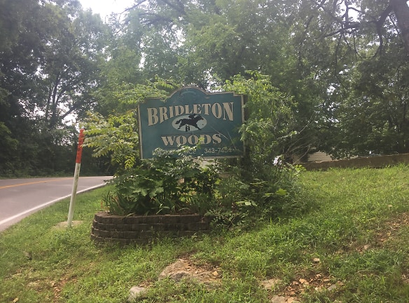 Bridleton Woods Apartments - Fenton, MO