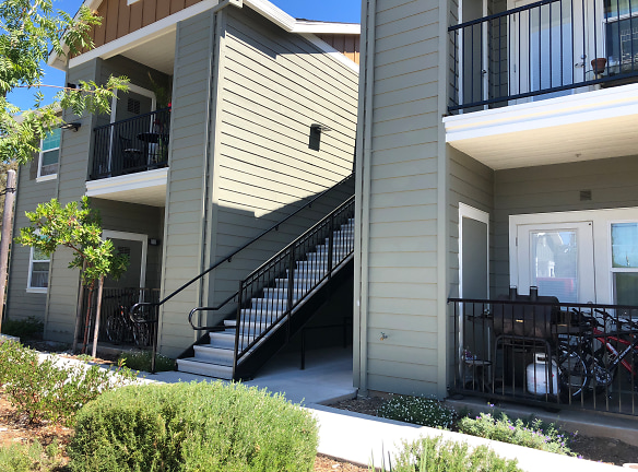 Quartz Ridge Family Apartments - Auburn, CA