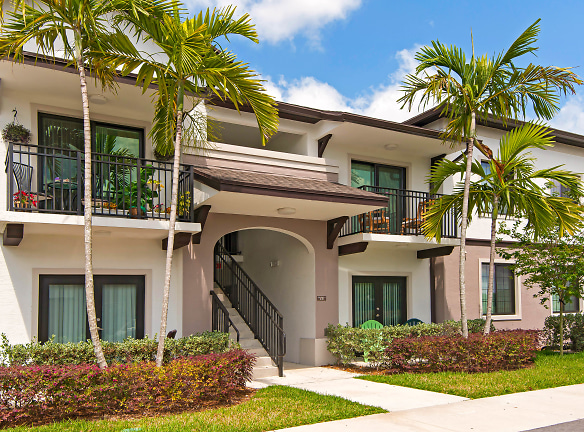 La Joya Apartments - Homestead, FL