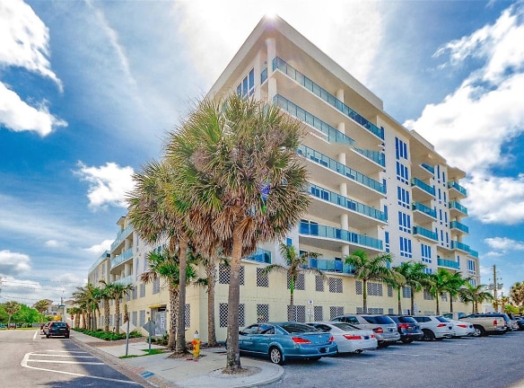 15 Avalon St #702 - Clearwater, FL