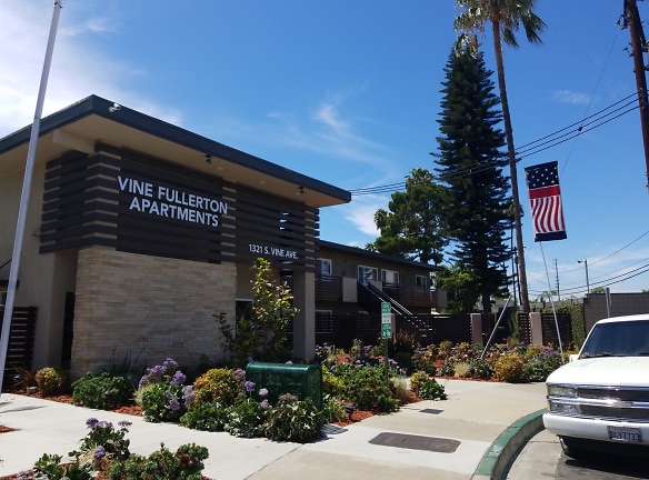 Vine Fullerton Apartments - Fullerton, CA