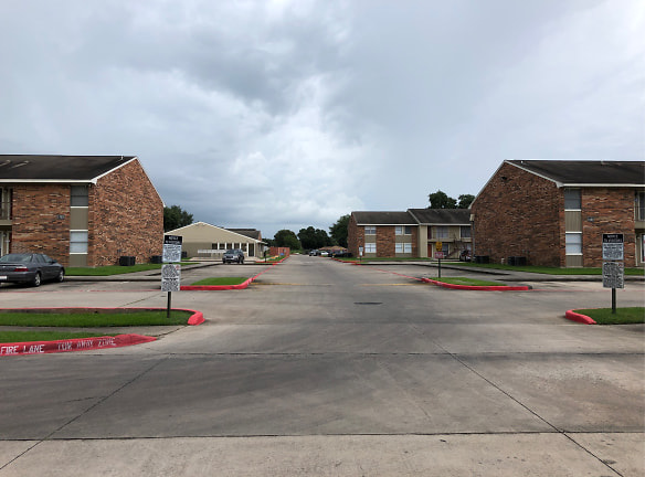 Rampart Apartments - Port Arthur, TX