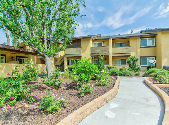 Citrus Gardens Apartments - Fontana, CA