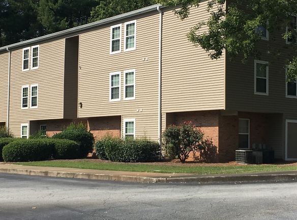 Southern Pines Apartments - Taylors, SC