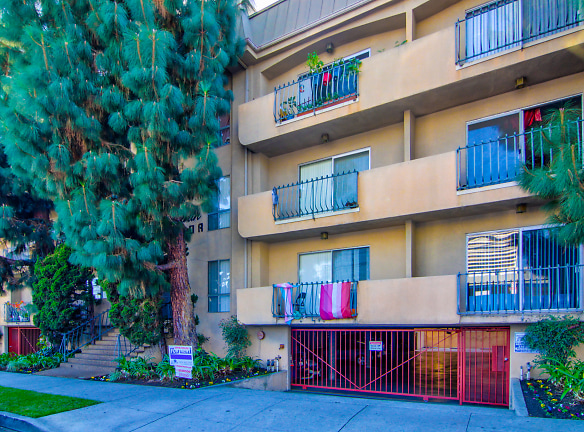 Lido Apartments At 1711 Corinth Avenue - Los Angeles, CA