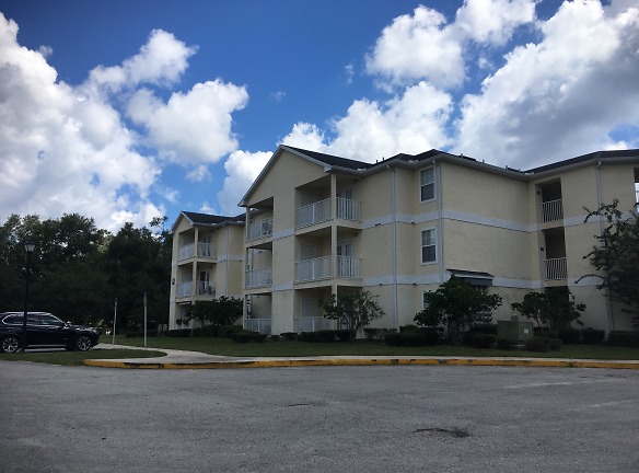 Grand Pines Apartments - Palatka, FL