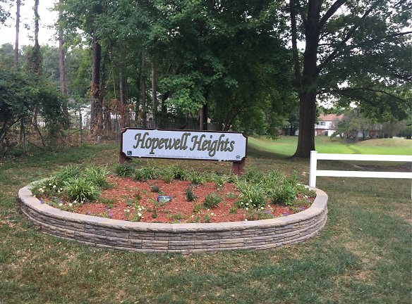 Hopewell Heights Apartments - Hopewell, VA
