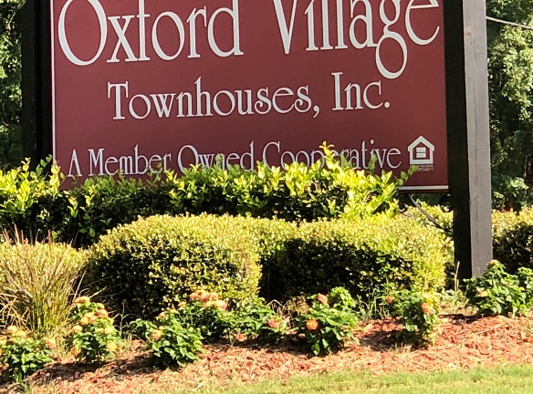 Oxford Village Townhomes Apartments - Atlanta, GA