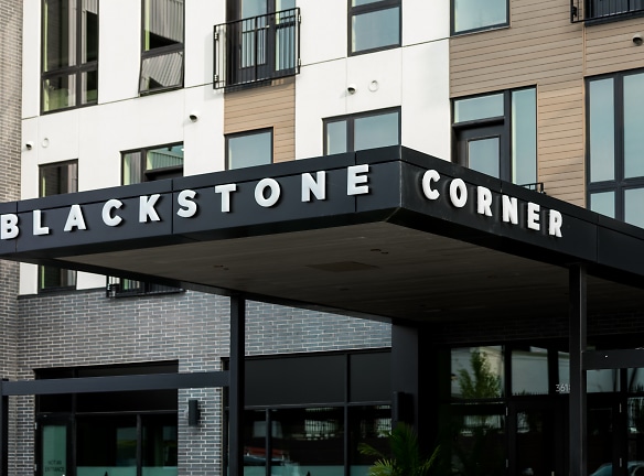 Blackstone Corner - Omaha, NE