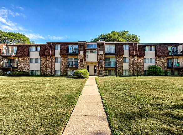 The Glens Apartments - Harrison Township, MI