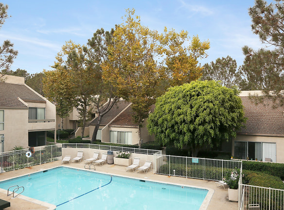 Torrey Pines Village Apartments - San Diego, CA