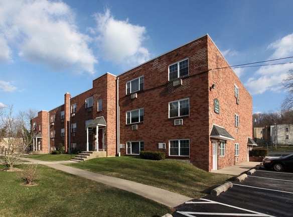 Bradfield Court Apartments - Abington, PA