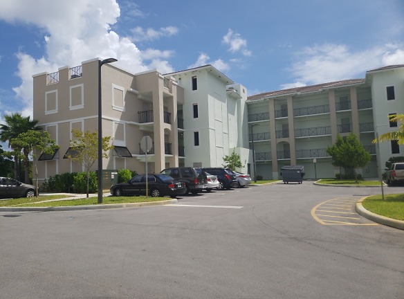 Silver Palm Place Apartments - West Palm Beach, FL