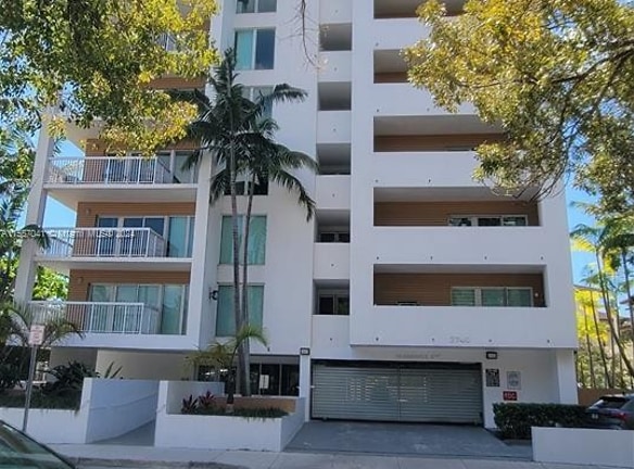 2740 SW 28th Terrace #405 - Miami, FL