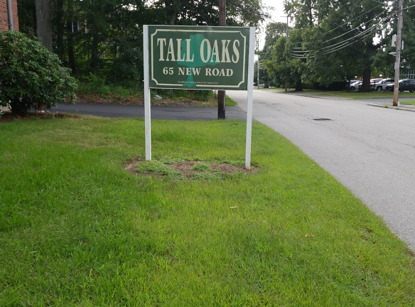 Tall Oaks Apartments - Rumford, RI