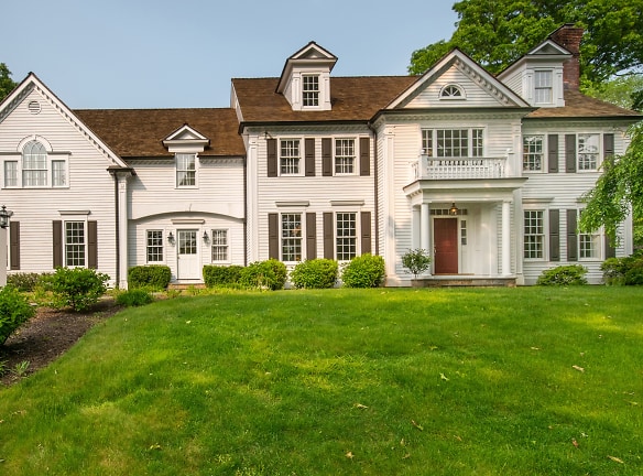 52 Twin Pond Ln - New Canaan, CT