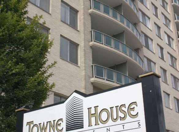 Towne House Apartments - Saint Louis, MO