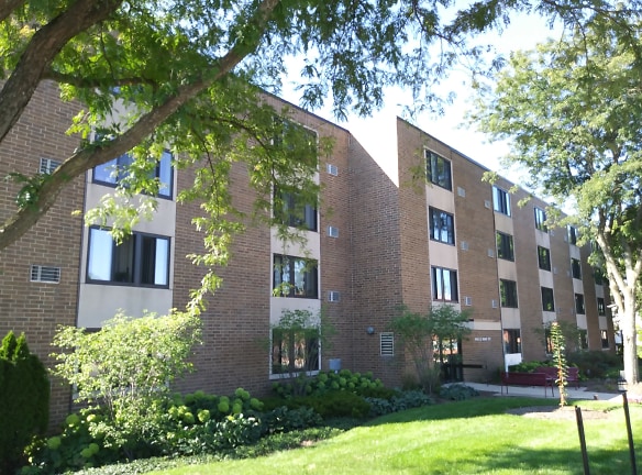 Greencastle Of Barrington Apartments - Barrington, IL