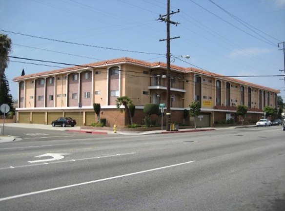 Valencia Apartments - Hawthorne, CA