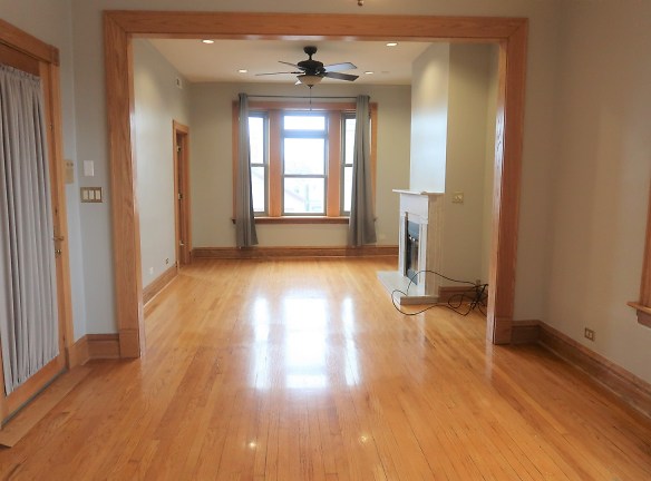 2526 N California Ave 3 Apartments - Chicago, IL