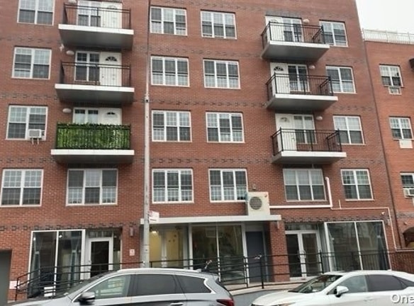 43-27 Byrd St #5C - Queens, NY