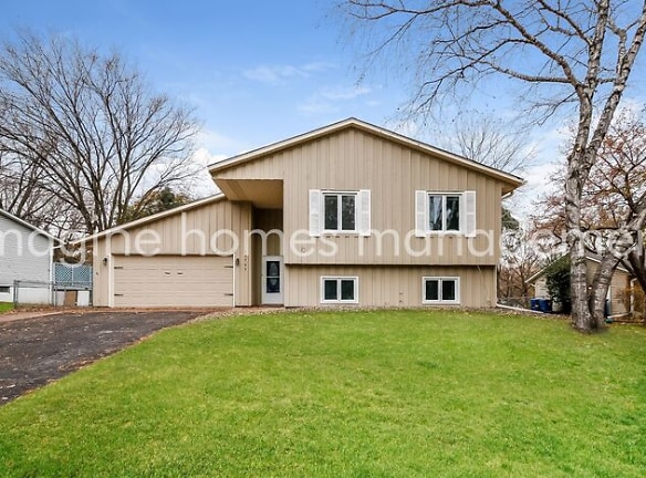 15709 Hayes Trail - Apple Valley, MN