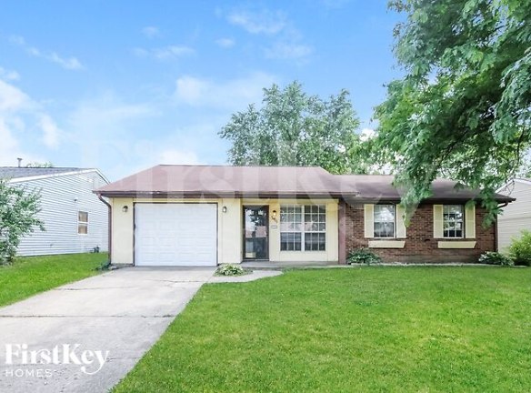 5411 Padre Ln - Indianapolis, IN
