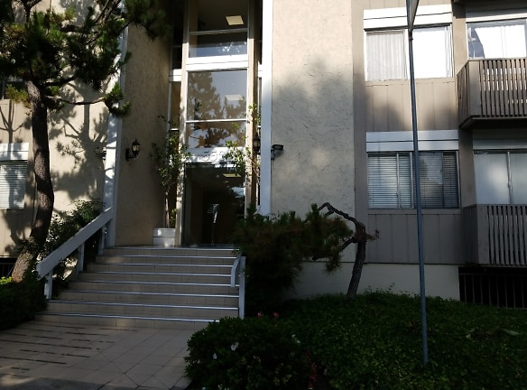 Westwood Park Apartments - Los Angeles, CA