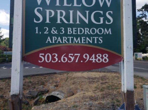 Willow Springs Apartments - Oregon City, OR