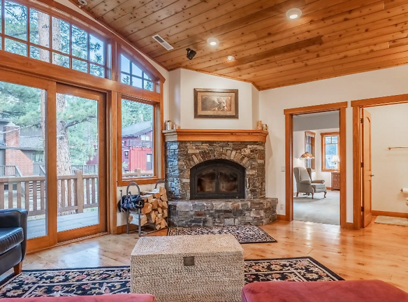 2507 Old Mammoth Road - Mammoth Lakes, CA