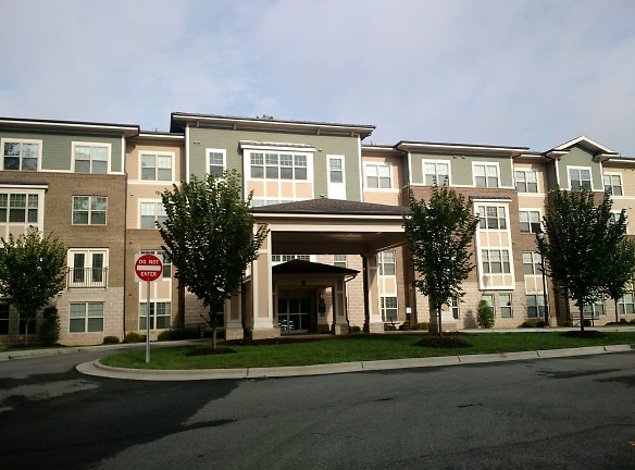 Willow Creek. Apartments - Cary, NC