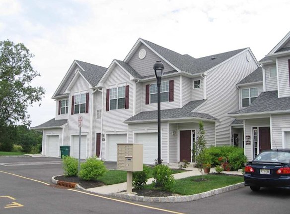 Dover Chase Apartments Website