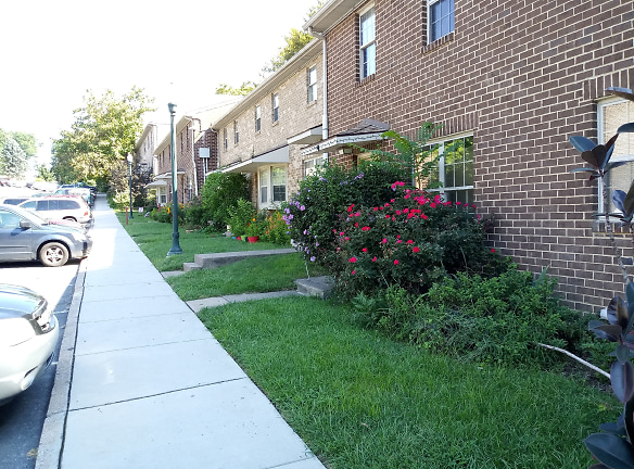 Ivey Lane Apartments - Harrisburg, PA