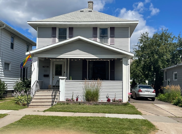 1007 N 17th St - Superior, WI