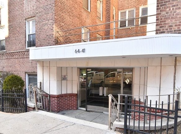 64-41 Saunders St #116 - Queens, NY
