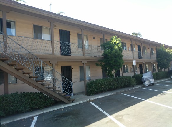 Royal Apartments - Chula Vista, CA