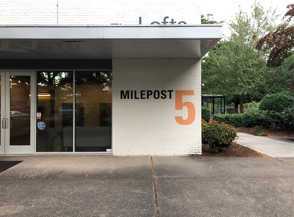 Milepost 5 Apartments - Portland, OR